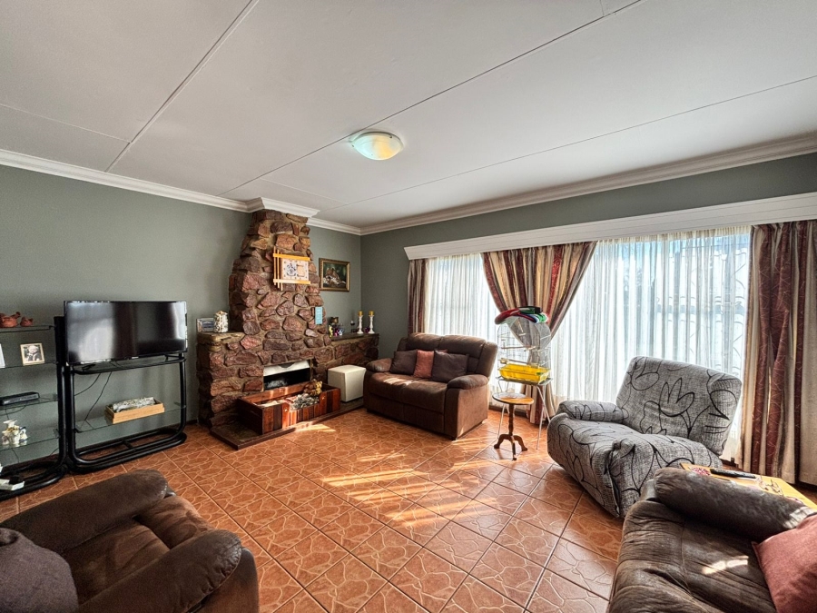 4 Bedroom Property for Sale in Meiringspark North West